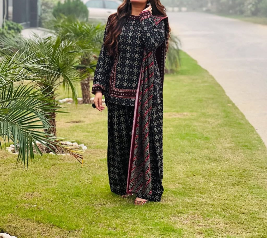 DIGITAL CHUNRI 3PC SUIT WITH FARSI SALWAR